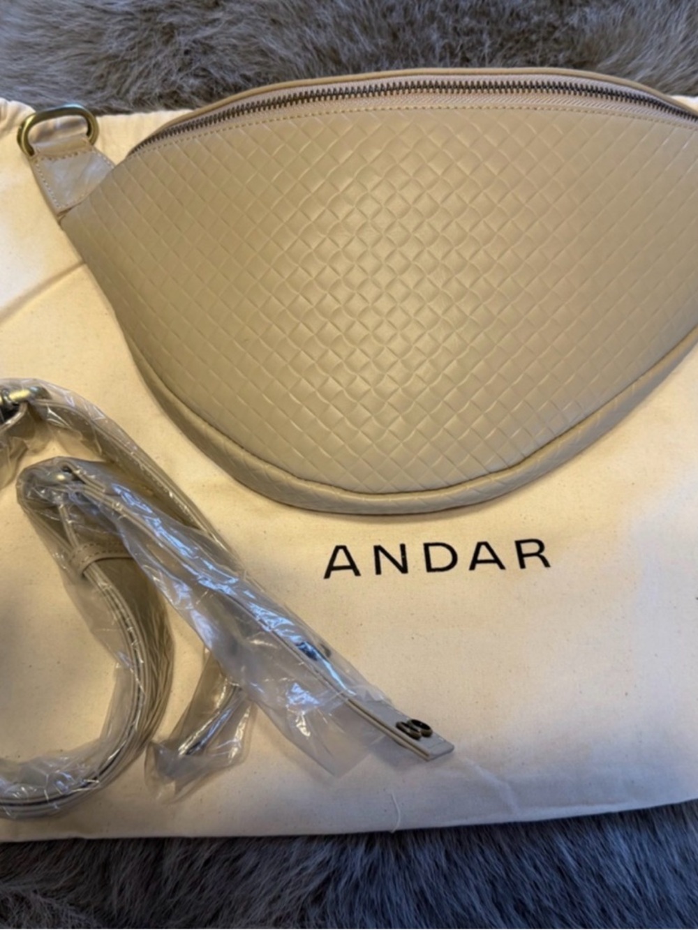 ANDAR Tatum Woven Crossbody Bag